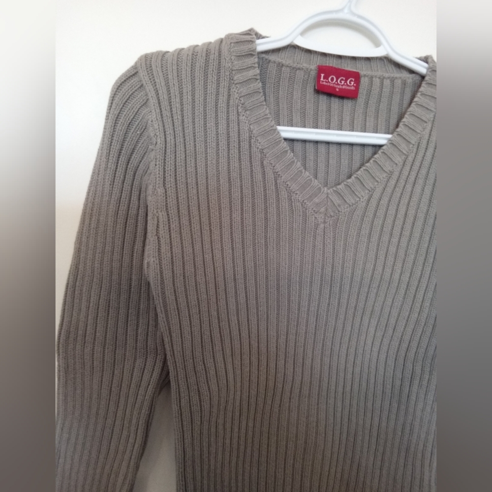 LOGG Ribbed V Neck Cropped Sweater - Picture 2 of 11